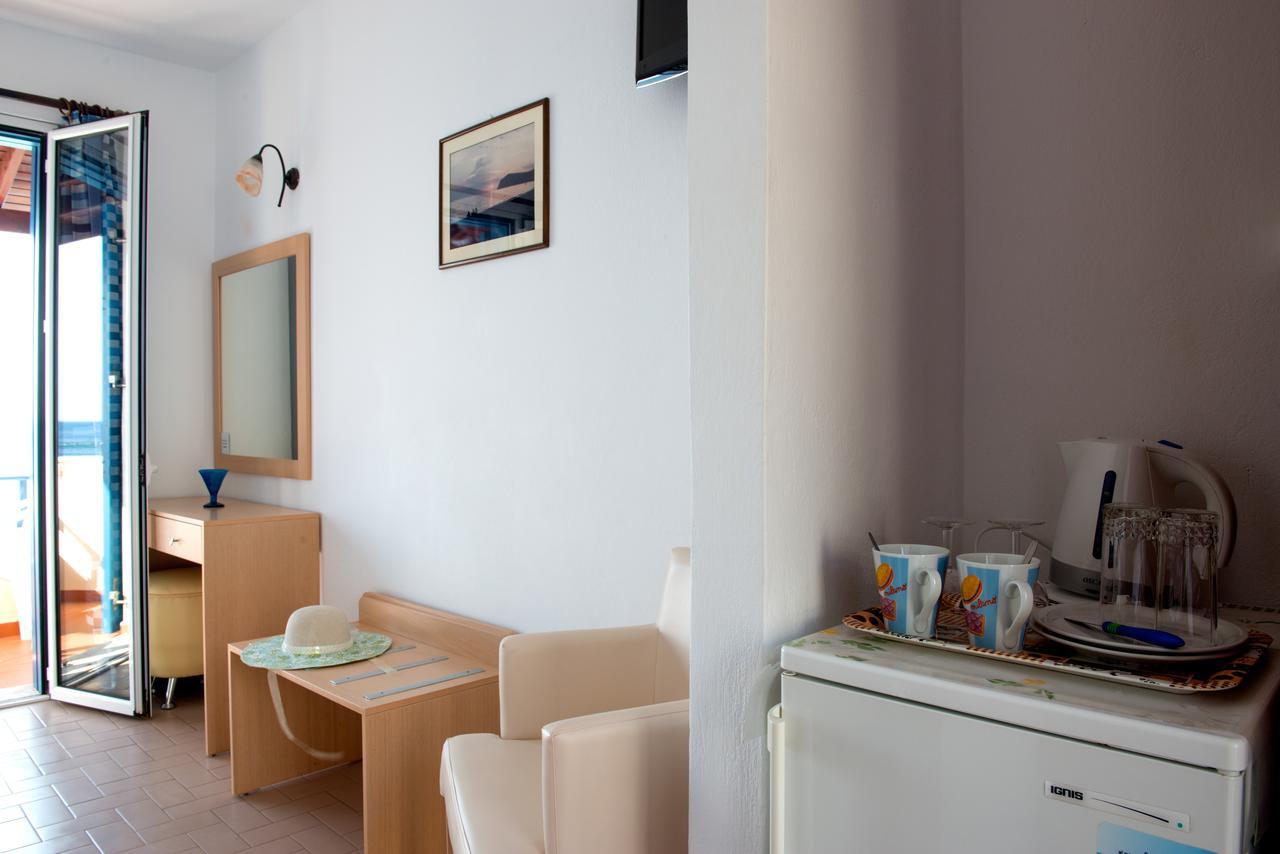 Hotel Kyma Skala Eresou Bilik gambar